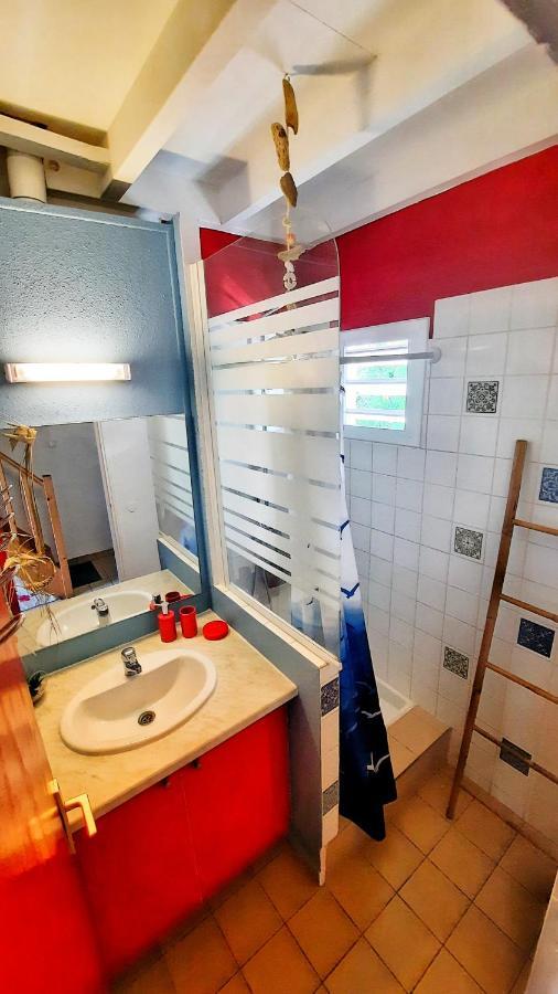Studio T1 Bis La Belle Vue, Vue Mer, Wifi, Plage A 50M Le Moule Exterior photo